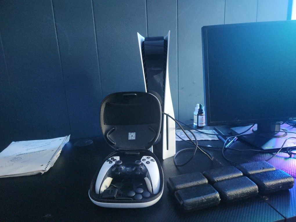 Ps5, 2 Controllers Asus, Monitor