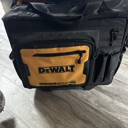 Dewalt Rolling Tool Bag