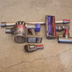 Dyson V8 Animal  Vacuum 