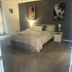 Bedroom Furniture Set