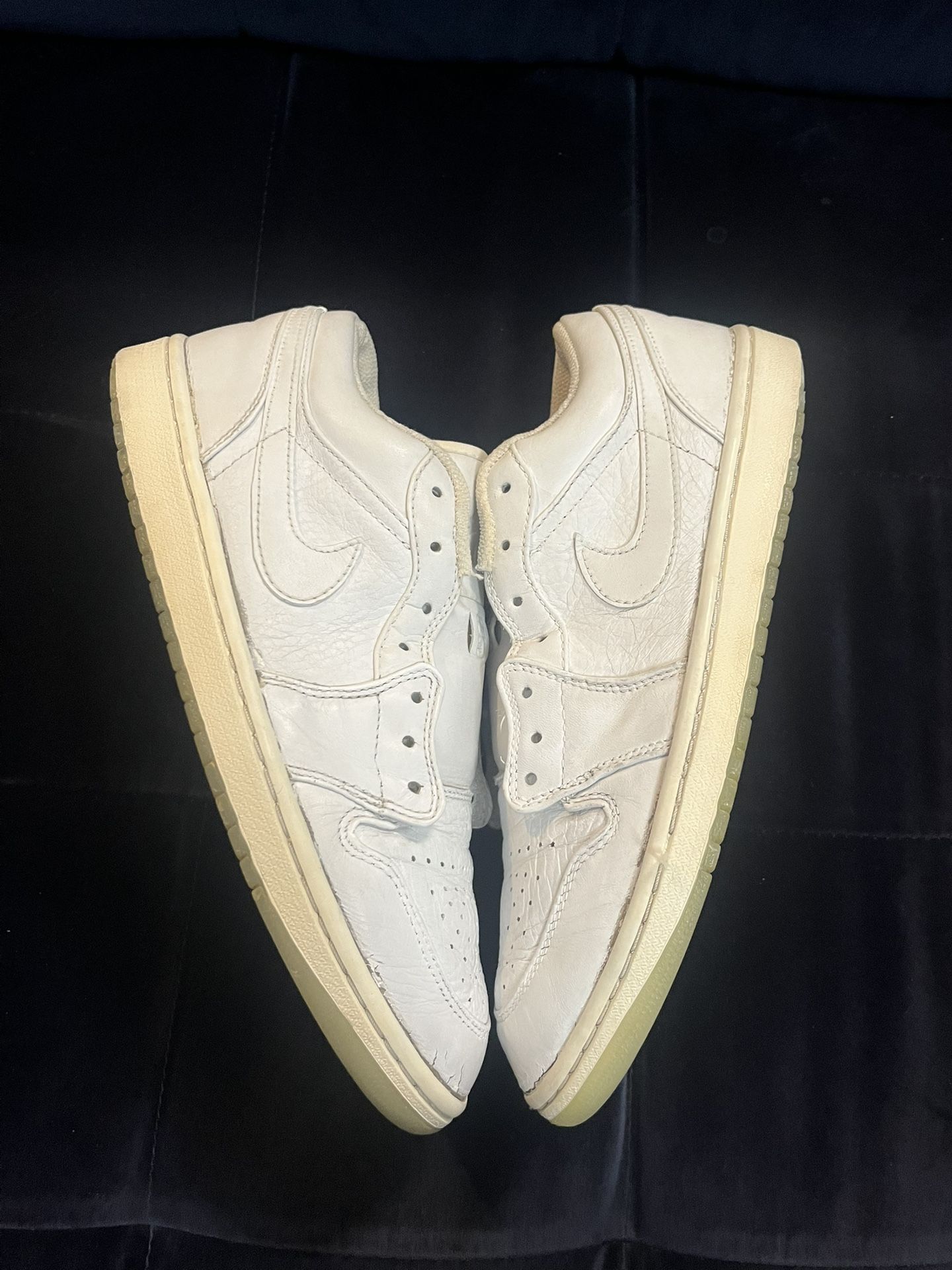 White Jordan 1 Lows