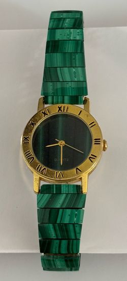 VTG Quartz Watch with distinctive malachite-style band and green striped dial