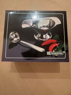 Tramontina Gravy Boat Set, New