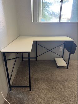 L-Shaped Corner Desk – White Top & Black Metal Frame