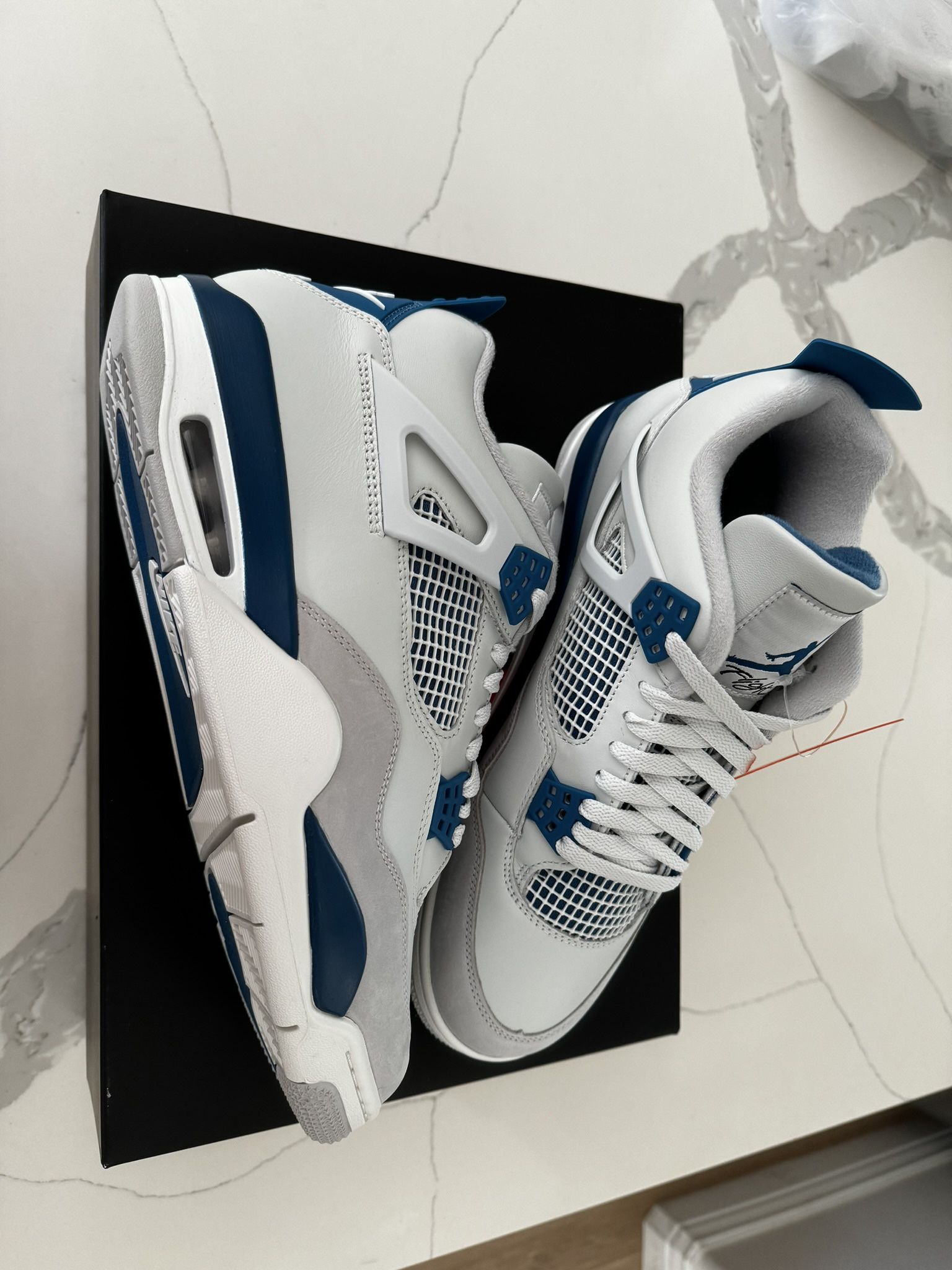 Jordan 4