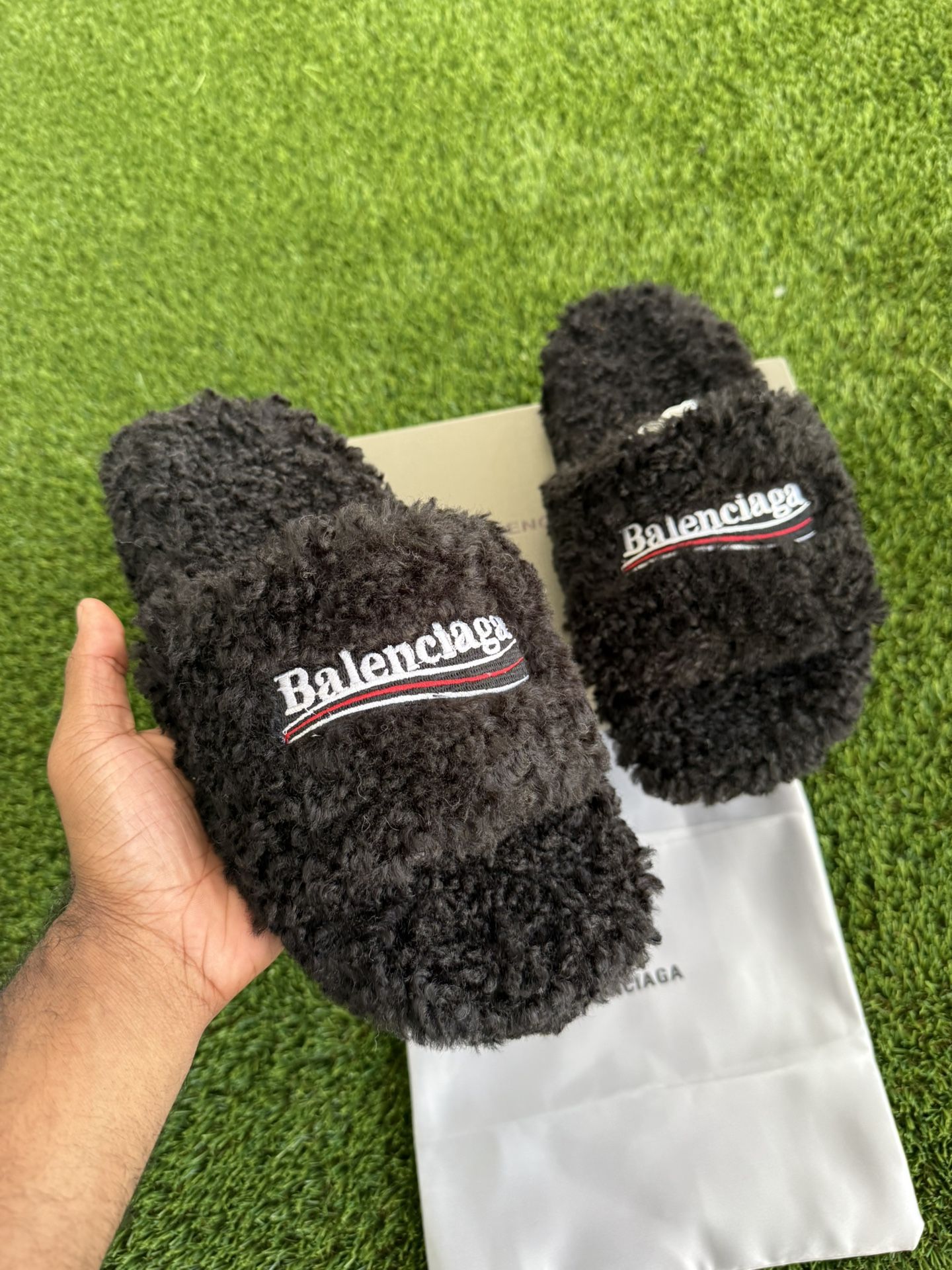 Balenciaga furry slide sandal in Black
