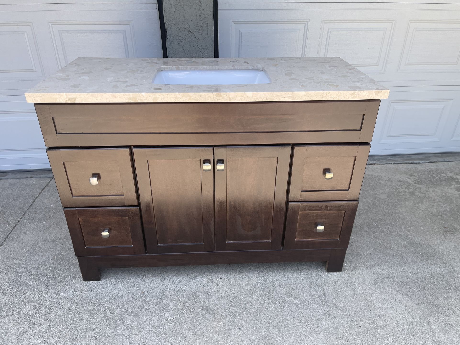 4’ Bathroom vanity