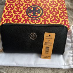 Tory Burcch Logo Long Wallet Black Round Zip Coin New Condition 