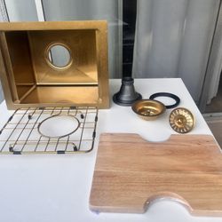 Gold Bar - Kitchen Sink