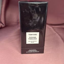 TOM FORD