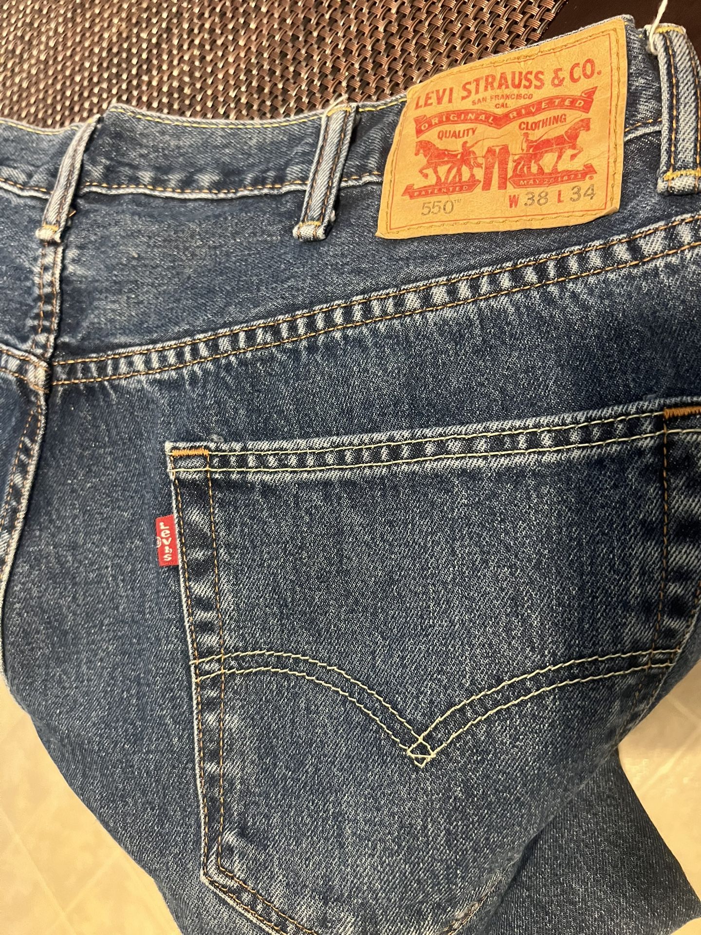 LEVI’S STRAUSS & CO. 550 Blue Cotton Denim Jeans.