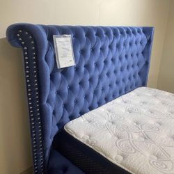 Black, Gray, Blue Velvet Upholstered Queen Size Bed Frame With Storage//King Size Bed Frame With Storage Mention Jon Green to the staff to confirm thi