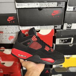 Jordan Red Thunder 4s size 11.5 VNDS 