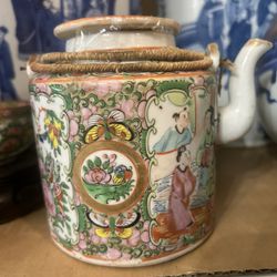 Antique Chinese Famille Rose 19th Century Porcelain Teapot