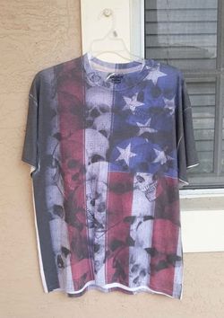 MEN'S SIZE X-LARGE...BRAND NEW SHIRT...STARS,  STRIPES  and SKULLS