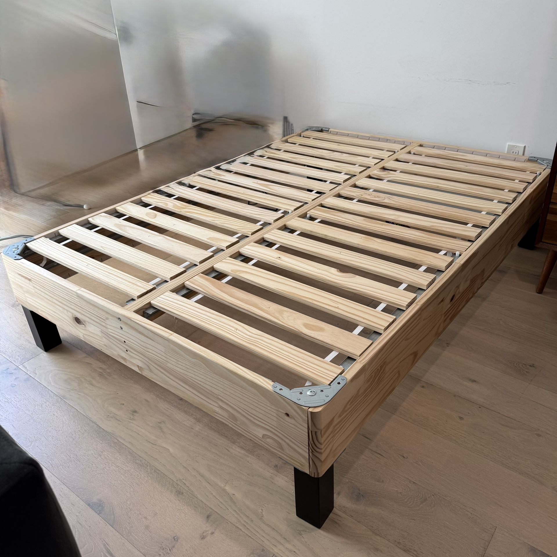 IKEA LYNGÖR Full Size Solid Wood Slatted Bed Frame with Legs Excellent Condition Like New