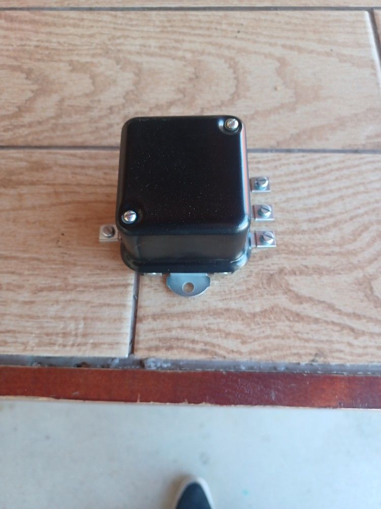 12 Voltage Regulator