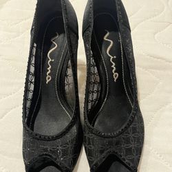 Nina party/dress shoes size US 7.5 M EUR 37.5