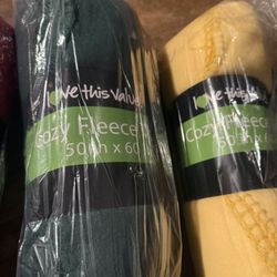 Totally New Cozy Fleece Throw Blanket