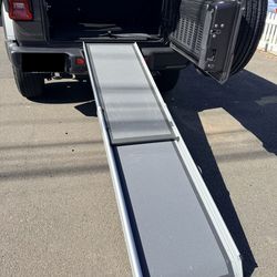Durable Dog Ramp (for medium / large dogs)