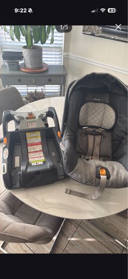 CHICO … baby CARSEAT