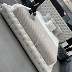 ✨️ King, Cal King, Queen Bed Frame ✨️ Furniture Sectionals, Bedrooms, Dining Avail 