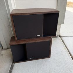 Pair of Bose 201 series in Excellent condition!