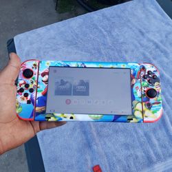 Unpatched 0 Games installed. Nintendo switch Noo 2018 v1 This is 2020 V2 256GB, with 4 sealed Games for $320! Firm. Or noooo 4 Games $220! New conditi