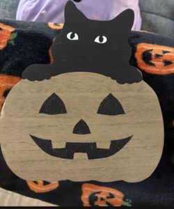 Pumpkin Cat Decor