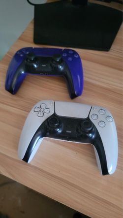 2x ps5 controllers