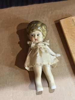 Collectible antique/vintage all-bisque porcelain miniature doll era 1(contact info removed)