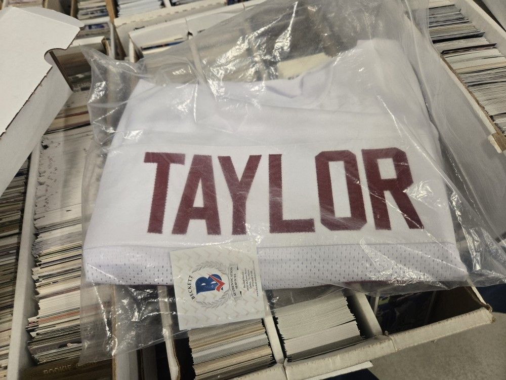 Johnathan Taylor Signed Jersay