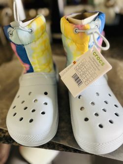 Crocs, Size 7