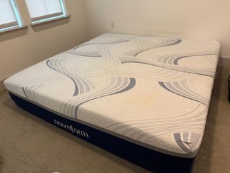King Size Mattress. Local Pickup. Urgent.