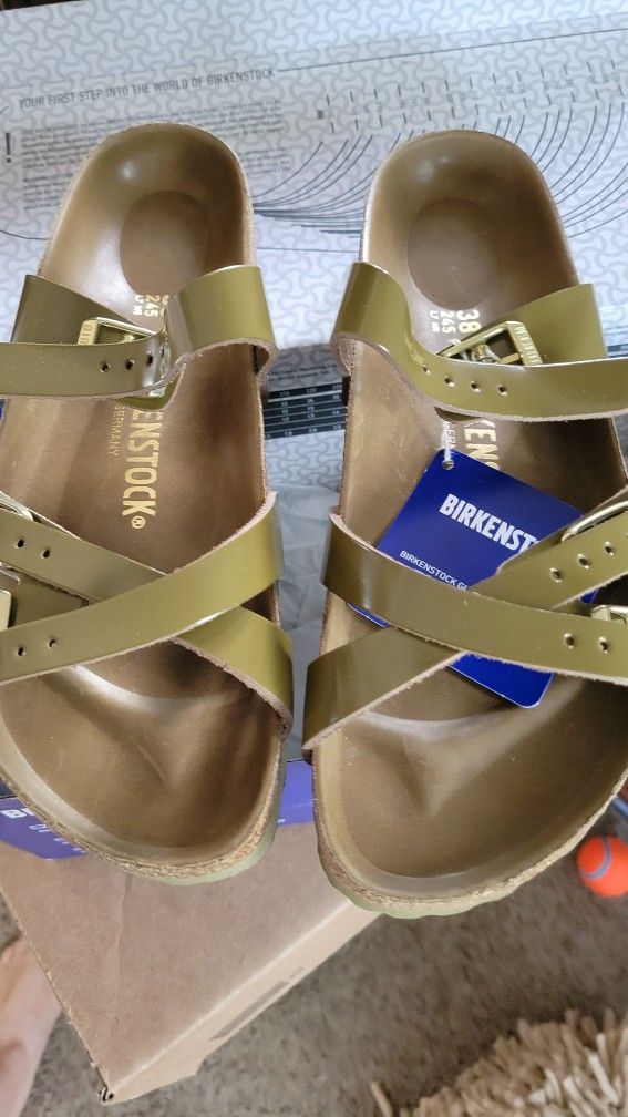 Birkenstock Size 38 Euro/womens 7 Narrow New With Tags And Box!