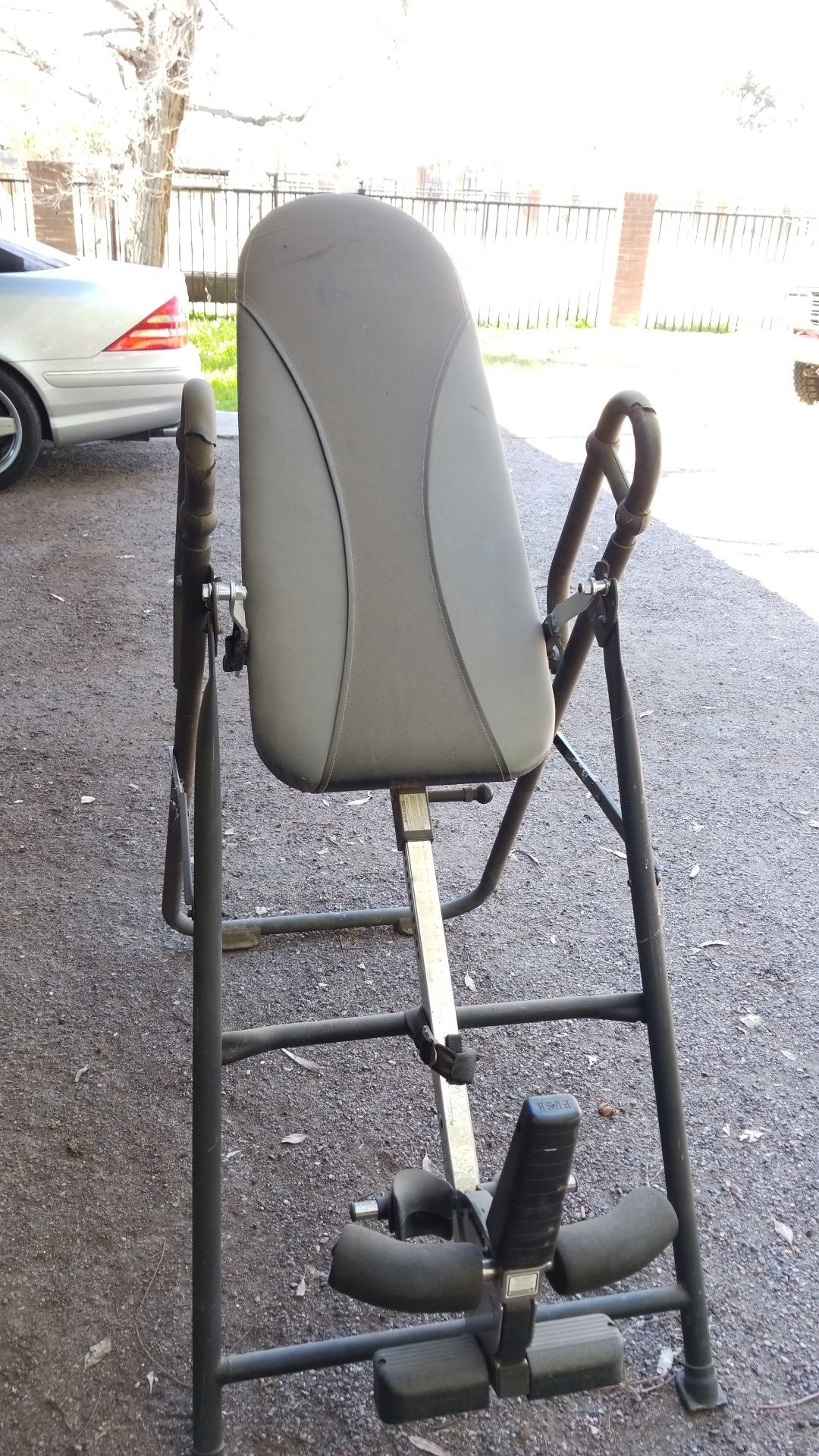 Free inverter and massage table 11th Avenue and Dunlap