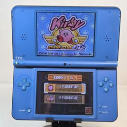 Nintendo DSi XL in BLUE