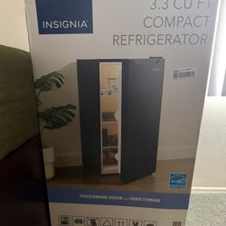 Mini Fridge 