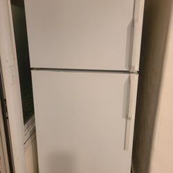 Hotpoint Refrigerator 