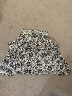 American Eagle floral button up