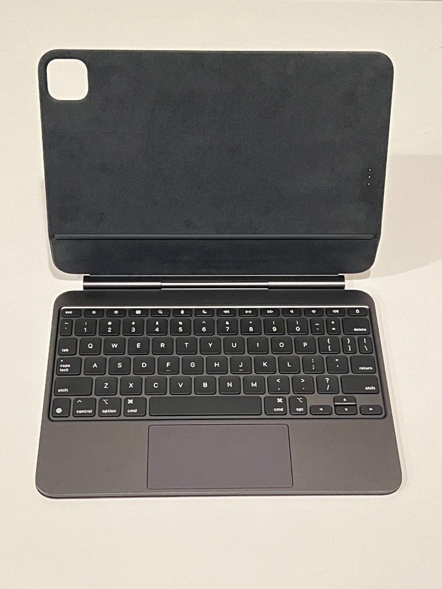 Apple Magic Keyboard for iPad Pro 11