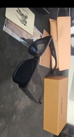 Burberry sunglasses unisex brand new