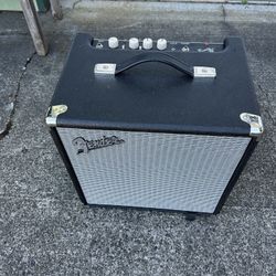 Fender Rumble 25 Bass Practice Amp In Great Condition