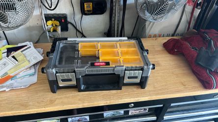 Keter 18 Inch Tool Box Storage Container