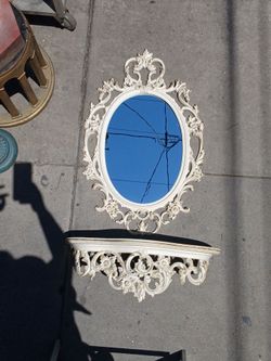 Gorgeous Syroco mirror and shelf
