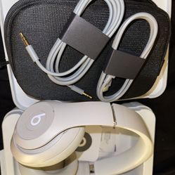 Beats Studio Pro - Wireless Bluetooth Noise Cancelling Headphones - Personalized Spatial Audio, USB-C Lossless Audio, Apple & Android Compatibility, U