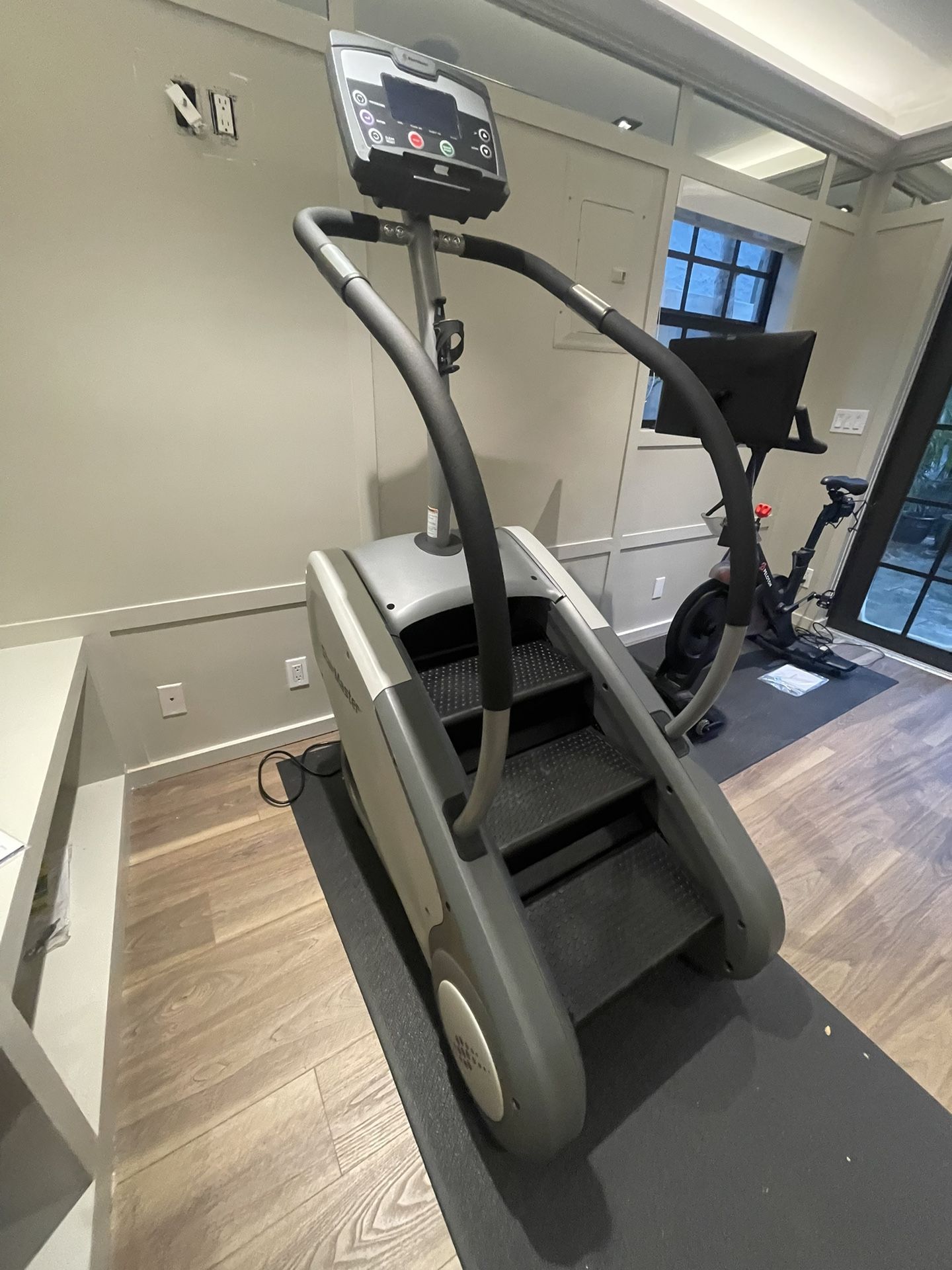 Stairmaster SM3 -  Exercise Stairs Climbing Machine