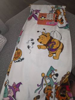 Winnie The Pooh Halloween Blanket 🎃