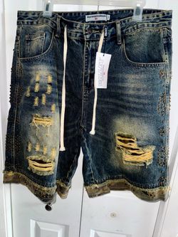Valley shorts 32,34