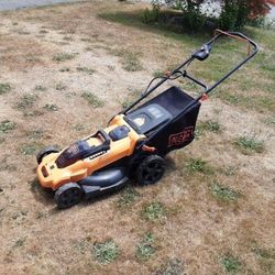 Black And Decker 40v Lawn Mower W/ 2x Battery And Charger. for Sale in  Tacoma, WA - OfferUp